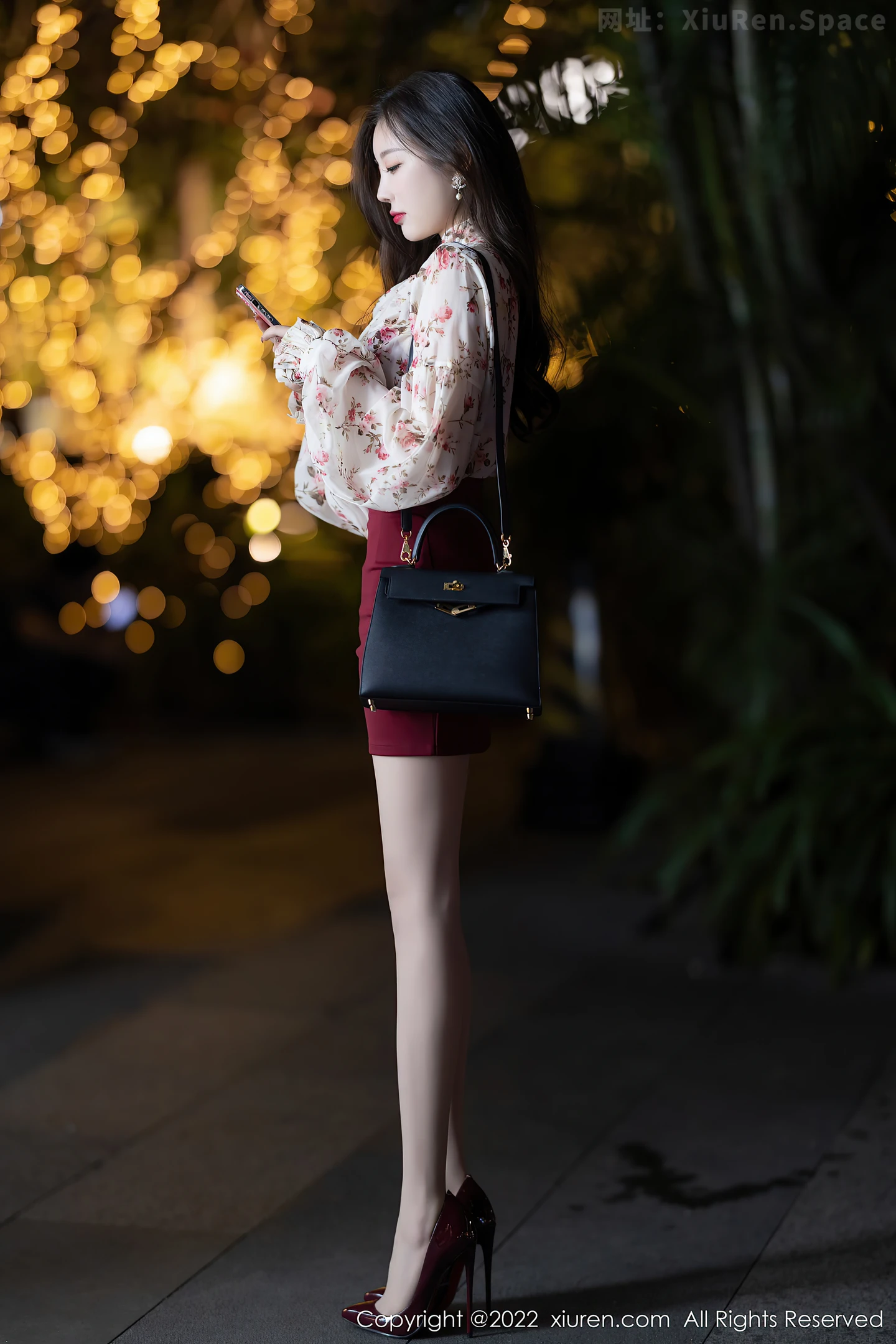 图片[2]-[XiuRen秀人网]VOL.4892 女神杨晨晨Yome半脱露性感红色内衣配原色丝袜完美诱惑写真76P-秀人网官方网站